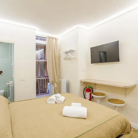 Petite - Design & Comfort * Milan