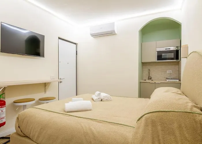 Petite - Design & Comfort * Mailand
